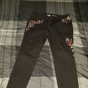 MOSSINO denim curvy skinny floral black jeans!!!